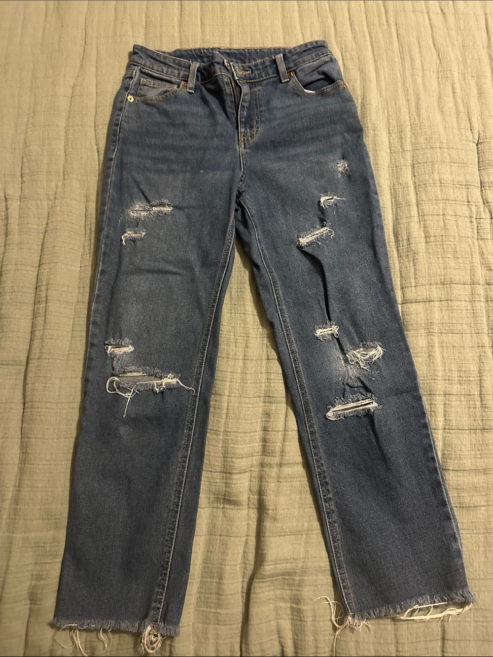 Universal Thread Distressed Straight-Leg Jeans in Blue